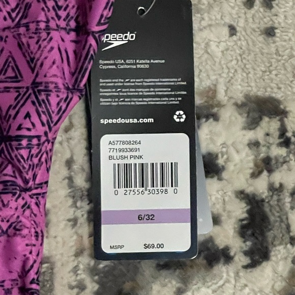 Speedo swimsuit 🩱 and cap women size 6/32/M both items are new with tags - Picture 5 of 8